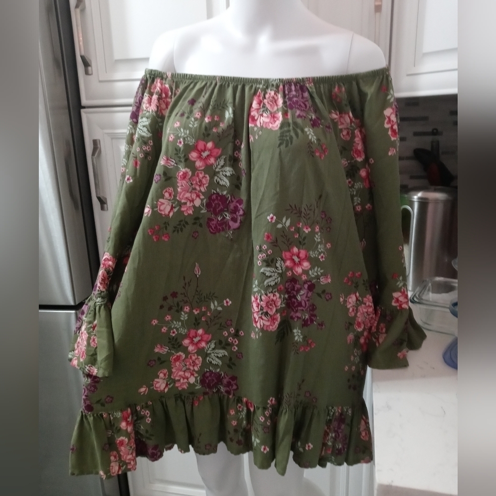 Terra & Sky Floral Off the Shoulder Tunic Blouse 3/4 Bell Cuff Sleeve Ruffle hem